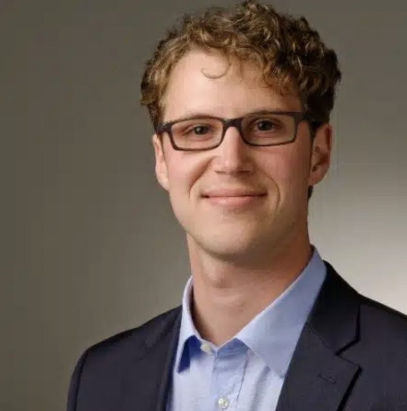 Dr. Sebastian Lenz